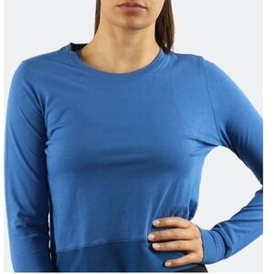 hyprMV Long Sleeve Cross Back Cropped Top/Medium/NWT